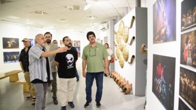 رسول خادم نمایشگاه «تَنپوشِ پهلوان» را افتتاح کرد رسول خادم نمایشگاه «تَنپوشِ پهلوان» را افتتاح کرد