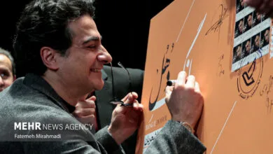 رونمایی از آلبوم‌های موسیقی «سر در گریبان» و «بانگ دهل»