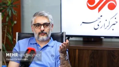 نقش دراماتورژی در دیده شدن متن/ به جای «سیاست» از «انسانیت» گفتیم