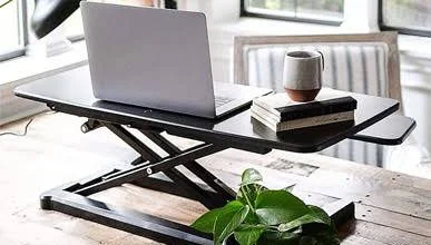 چگونه با تجهیزات ارگونومیک، میز کار حرفه‌ای‌تری داشته باشیم؟